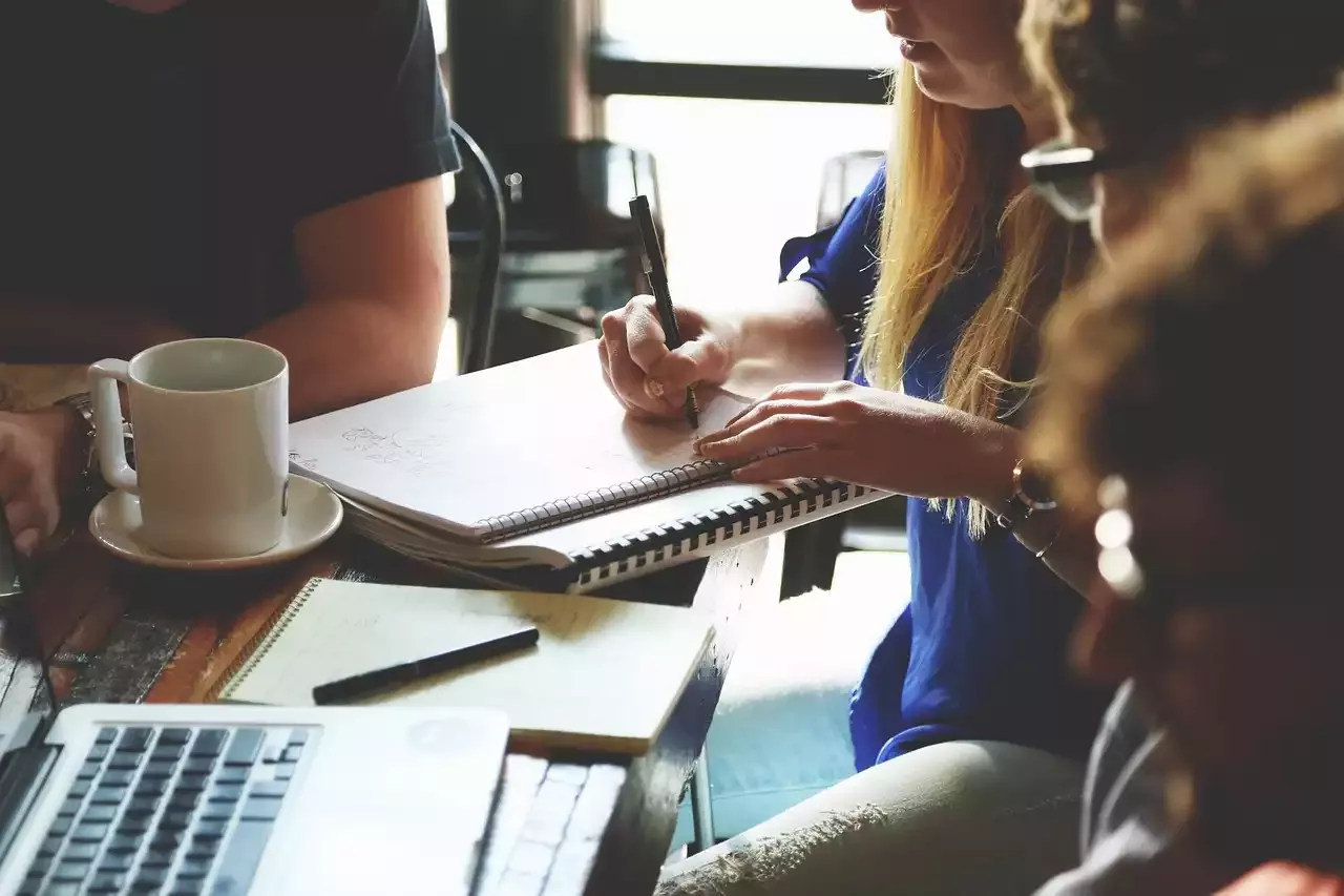 Managing Remote Teams: Best Practices and Challenges