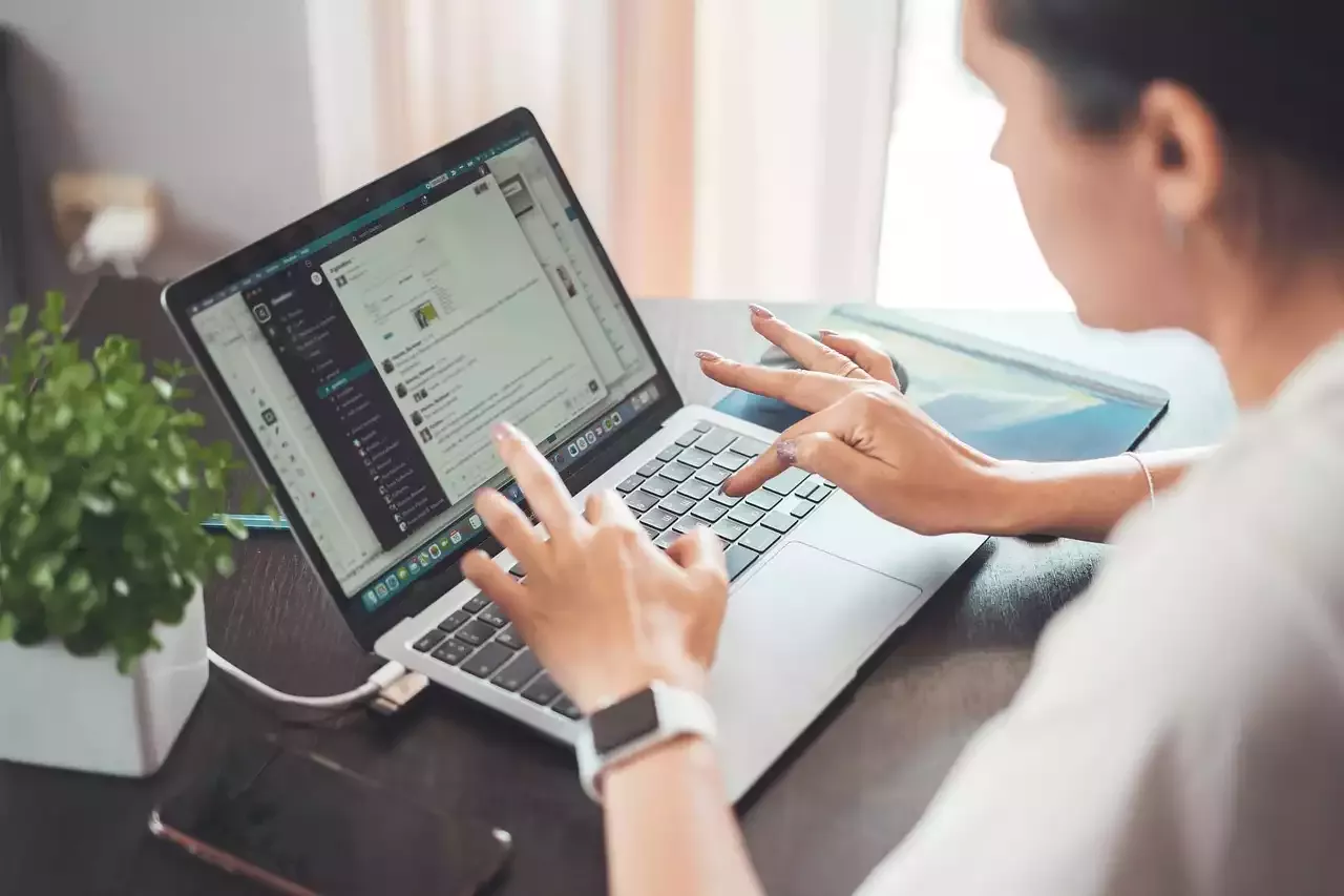 The Best Home Office Layouts for Productivity